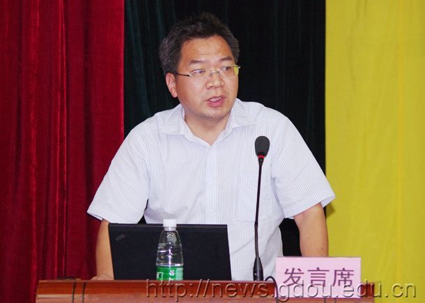 我校举行2012级“双百工程”创新实验班开班典礼